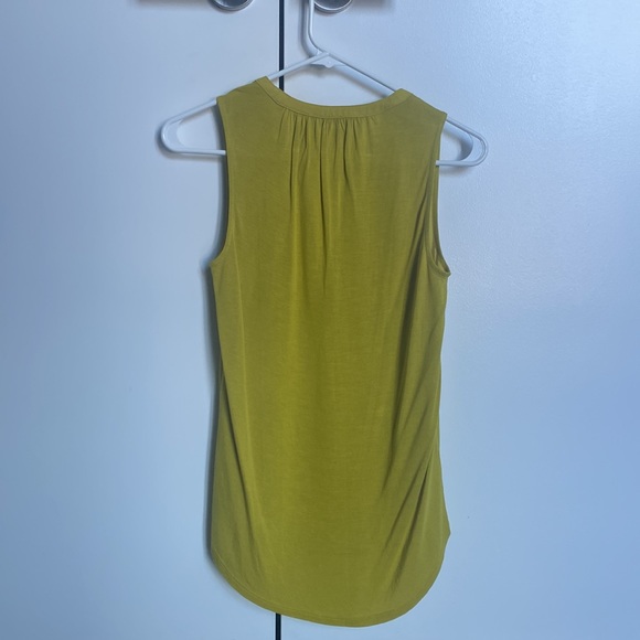 LOFT Chartreuse Yellow-Green Tank Blouse XXSP XXS Petite WORN ONCE! - Picture 3 of 4